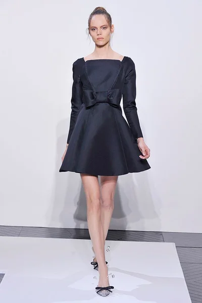 Look 1